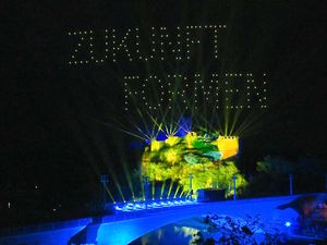 Keren! Atraksi Drone Meriahkan 31 Tahun reunifikasi Jerman Keren! Atraksi Drone Meriahkan 31 Tahun reunifikasi Jerman