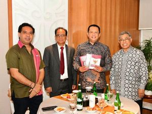Bamsoet Puji Buku Karya Yoseph Umarhadi soal Pancasila Dasar Filsafat Bamsoet Puji Buku Karya Yoseph Umarhadi soal Pancasila Dasar Filsafat
