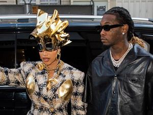 Cardi B Tak Mau Ada Energi Negatif di 2024 Cardi B Tak Mau Ada Energi Negatif di 2024