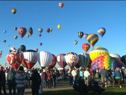 Festival Balon Udara Internasional Hiasi Langit New Mexico