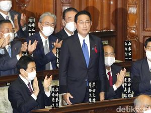 Menteri-menteri Undur Diri Usai Jepang Diguncang Skandal Korupsi Menteri-menteri Undur Diri Usai Jepang Diguncang Skandal Korupsi