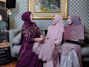 Kala Hijabers Rayakan Hari Batik Nasional