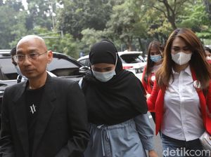 Mantan Istri Siri Bawa 3 Saksi Terkait Kasus KDRT Ayah Taqy Malik Mantan Istri Siri Bawa 3 Saksi Terkait Kasus KDRT Ayah Taqy Malik