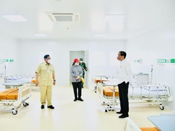 Prabowo Apresiasi Pekerja Pembangunan RS LB Moerdani di Merauke