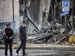 Pesawat Ringan Tabrak Gedung di Italia, 8 Orang Tewas