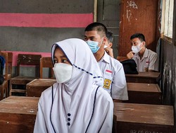 PPKM Jawa-Bali Diperpanjang hingga 13 Desember, Begini Aturan PTM Terbaru