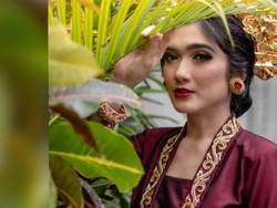 Viral Gelagat Aneh Revi Mariska Disorot Netizen, Kerap Dituding Stres