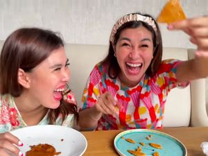 Serunya Syahnaz Sadiqah dan Nisya Ahmad Lomba Bikin Permen Dalgona Squid Game Serunya Syahnaz Sadiqah dan Nisya Ahmad Lomba Bikin Permen Dalgona Squid Game