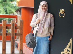 Asma Nadia Tegaskan Film Air Mata di Ujung Sajadah Bukan Adaptasi Novelnya