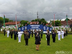 Peringati HUT TNI ke-76, Bupati Ipuk Sampaikan Apresiasi ke Tentara