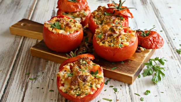 Camilan cheese tomatoes/ Foto: Instagram.com/thespruceeats.com