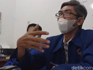 Anggota DPRD F-Demokrat Indramayu Diduga Terlibat Bentrok Petani Tebu Anggota DPRD F-Demokrat Indramayu Diduga Terlibat Bentrok Petani Tebu
