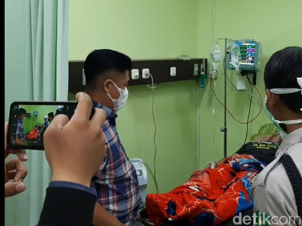Pesta Miras Oplosan, 4 Pria di Tasikmalaya Tewas Pesta Miras Oplosan, 4 Pria di Tasikmalaya Tewas