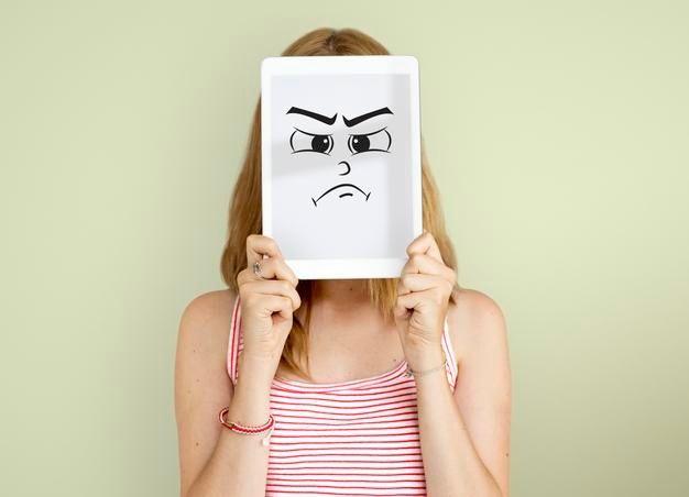 Ilustrasi panik dan sedih saat menstruasi.