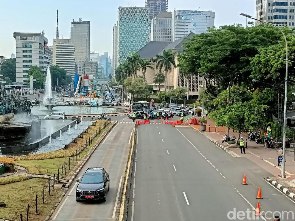 Ada Upacara HUT Ke-76 TNI, Jalan Menuju Istana Merdeka Ditutup Ada Upacara HUT Ke-76 TNI, Jalan Menuju Istana Merdeka Ditutup