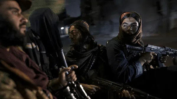 Kala Pejuang Taliban Berperan Jadi Polisi Afghanistan