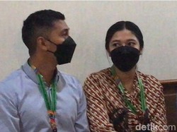 Support Kenang, Naysilla Mirdad Temani di Sidang Perceraian