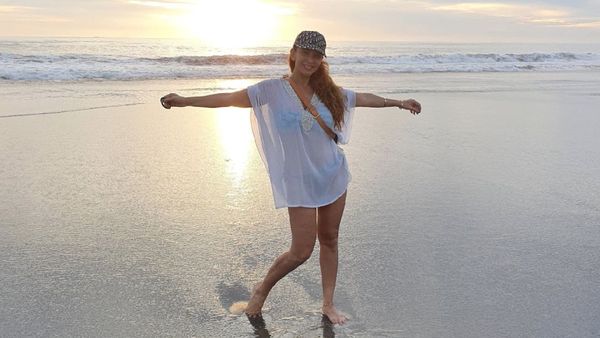 Kiki Fatmala Idola 90-an, Intip Adegan Pantainya