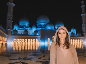 Wanita Termuda yang Kunjungi Hampir 200 Negara, Jatuh Cinta pada Indonesia Wanita Termuda yang Kunjungi Hampir 200 Negara, Jatuh Cinta pada Indonesia