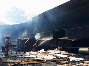 Kebakaran Hanguskan Pabrik Triplek di Bantul