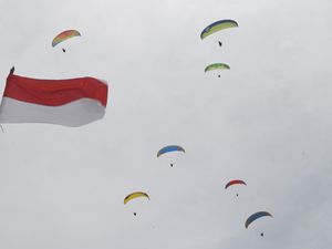 Paralayang PON Papua Tandem Lintas Alam Bakal Masuk Rekor Muri