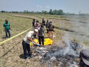 Salah Warga Bakar Terduga Maling Motor yang Seorang Residivis Curanmor Salah Warga Bakar Terduga Maling Motor yang Seorang Residivis Curanmor