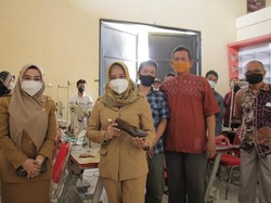 Walkot Mau Perajin Mojokerto Punya Brand Asli Sepatu Lokal