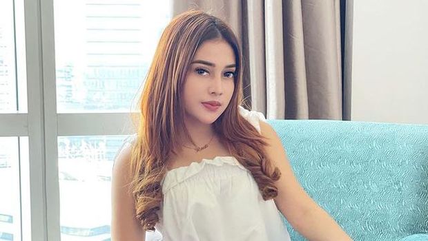 Pesinetron Chintya Ramlan yang main di Ikatan Cinta dikabarkan dinikahi oleh pria Aceh dan diberi mahar Rp3 miliar. Yuk intip pesonanya!