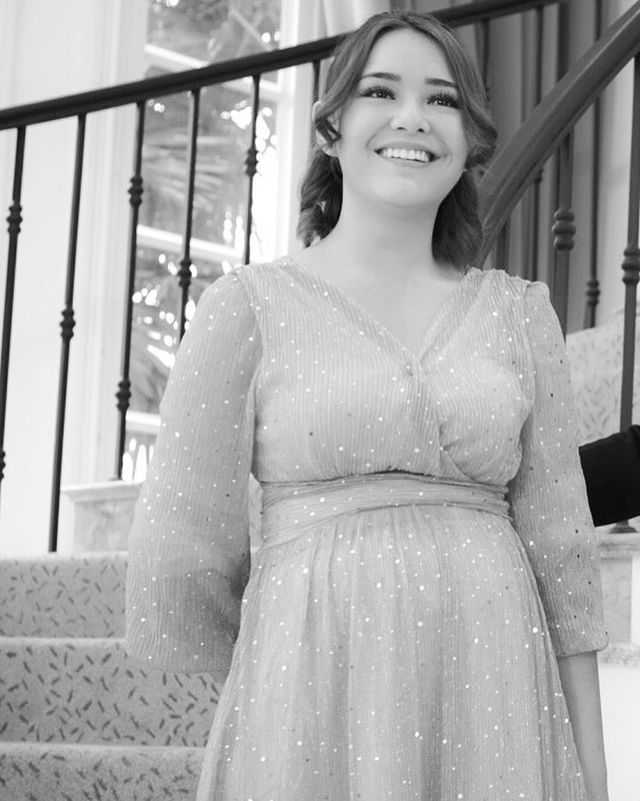Potret Amanda Manopo dengan Baby Bump yang Menggemaskan!