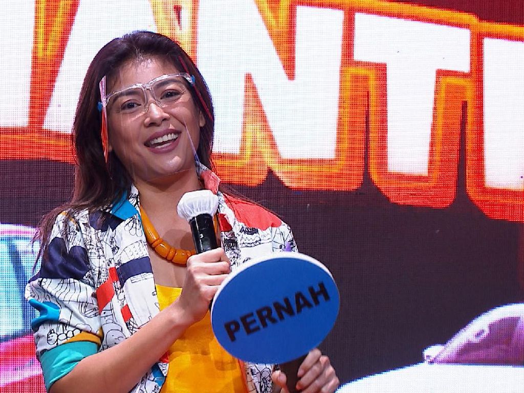 Sigi Wimala Bocorin Rahasia Dapetin Mobil dengan Selfie di BNI Mobile Banking! Sigi Wimala Bocorin Rahasia Dapetin Mobil dengan Selfie di BNI Mobile Banking!