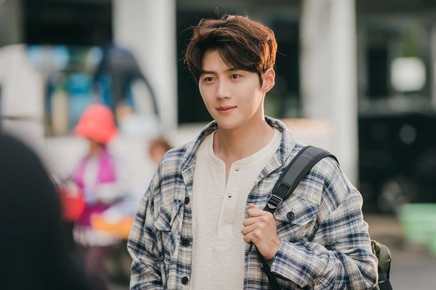 Alasan pesona aktor tampan Kim Seon Ho bikin jatuh cinta/instagram/salt_ent Kim Seon Ho memiliki ekspresi wajah yang baik.