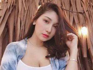 Nyekar ke Makam Suami, Baby Margaretha Sampaikan Kerinduan