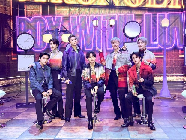 BTS memborong banyak piala di The Fact Music Award 2021
