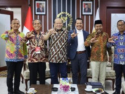 Ketua DPD Ajak PB PGRI Sukseskan Acara Safari FGD Amandemen Konstitusi