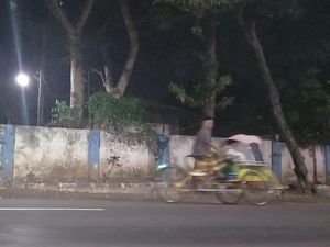 Cerita Warga Dilempari Kerikil Pocong Penghuni Gedung Bekas RSUD Bangil Pasuruan Cerita Warga Dilempari Kerikil Pocong Penghuni Gedung Bekas RSUD Bangil Pasuruan