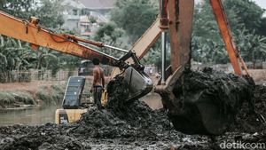 Masuki Musim Penghujan, Lumpur Sungai Digerebek