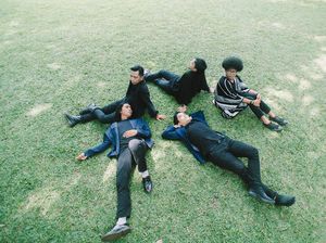 Nuansa 90-an di EP Good Morning Everyone Nuansa 90-an di EP Good Morning Everyone
