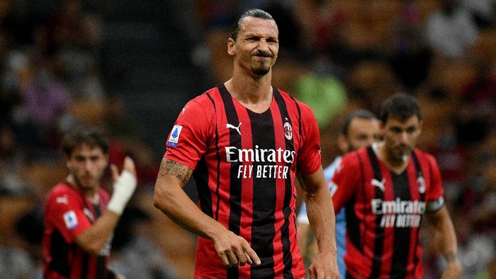 MILAN, ITALY - SEPTEMBER 12: Zlatan Ibrahimovic of AC Milan reacts during the Serie A match between AC Milan and SS Lazio at Stadio Giuseppe Meazza on September 12, 2021 in Milan, Italy. (Photo by Marco Rosi - SS Lazio/Getty Images)