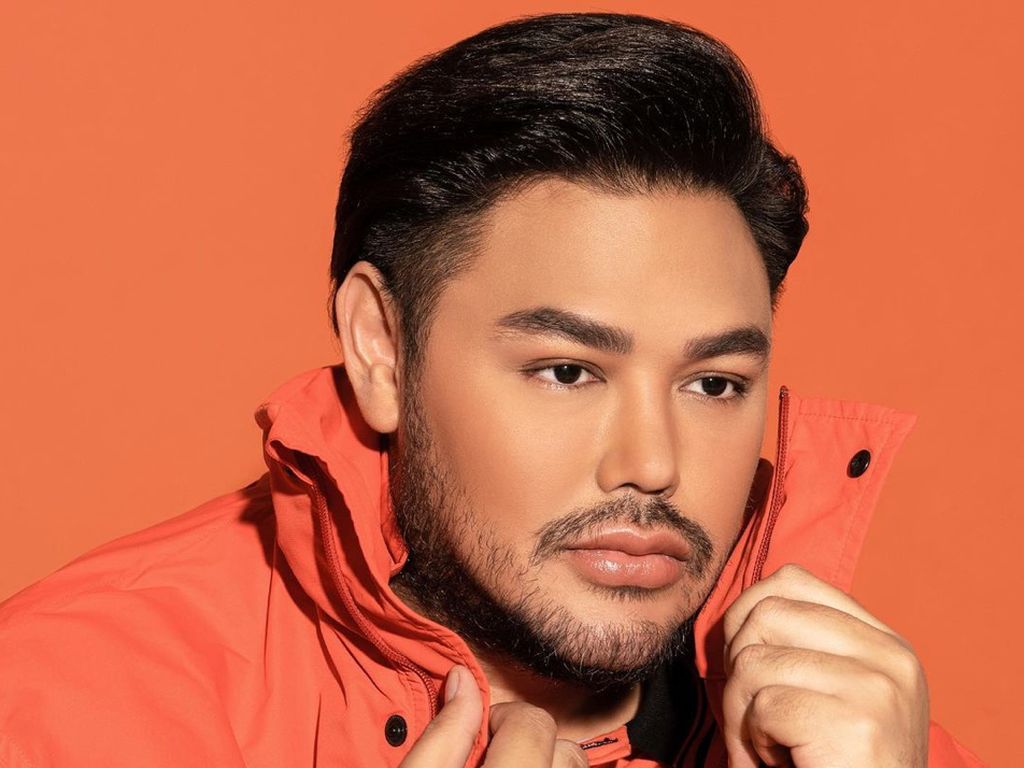5 Artis Pria Tajir Gemar Pakai Tas Sultan, Punya Rizky Billar Seharga Motor 5 Artis Pria Tajir Gemar Pakai Tas Sultan, Punya Rizky Billar Seharga Motor