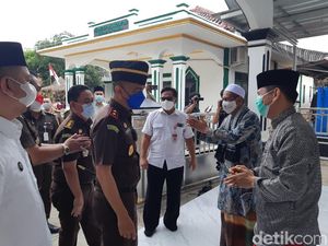 Kejati Soroti Pungli-Parkir Liar di Banten Lama Kejati Soroti Pungli-Parkir Liar di Banten Lama