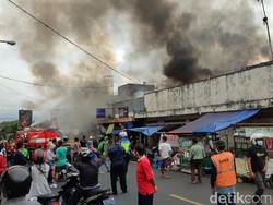 Sejumlah Pertokoan di Kawasan Kanis Ciamis Hangus Terbakar