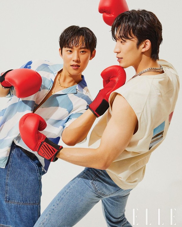 Lee Sang Yi bersahabat dengan Kim Sung Cheol dan Kim Go Eun/Foto: Instagram.com/ellekorea Lee Sang Yi bersahabat dengan Kim Sung Cheol dan Kim Go Eun