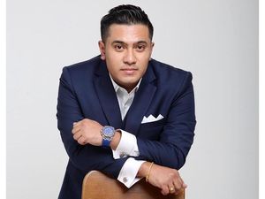 Mr. Cuanisasi, Sosok Pembeli Jersey Denny Sumargo Seharga Rp 212 Juta untuk Jacklien Ibo Mr. Cuanisasi, Sosok Pembeli Jersey Denny Sumargo Seharga Rp 212 Juta untuk Jacklien Ibo