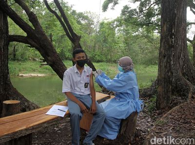 Percepat Herd Immunity, Santri-Pelajar di Gunungkidul Divaksinasi