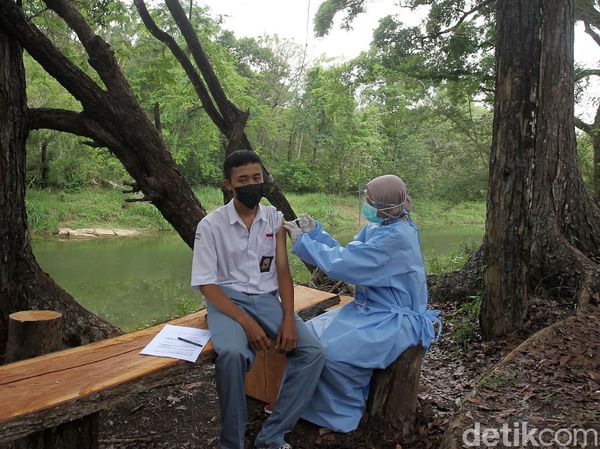 Percepat Herd Immunity, Santri-Pelajar di Gunungkidul Divaksinasi