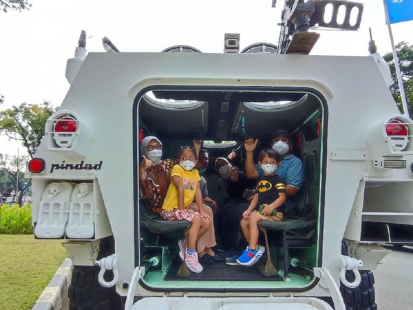 Potret Antusias Warga Datang di Hari Terakhir Pameran Alutsista TNI