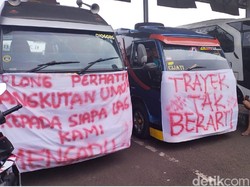 Geram Marak Travel Gelap, Puluhan Angkutan Elf di Cianjur Mogok Operasi