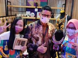 Foto Bersama Sandiaga Uno Jadi Cara Naikkan Penjualan UMKM
