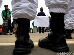 Setahun UU Cipta Kerja, BEM SI Gelar Aksi di Patung Kuda