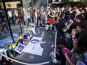Mengenang Geger Steve Jobs Meninggal 10 Tahun Silam Mengenang Geger Steve Jobs Meninggal 10 Tahun Silam